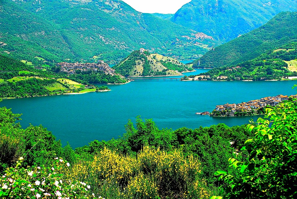 Lago Del Turano