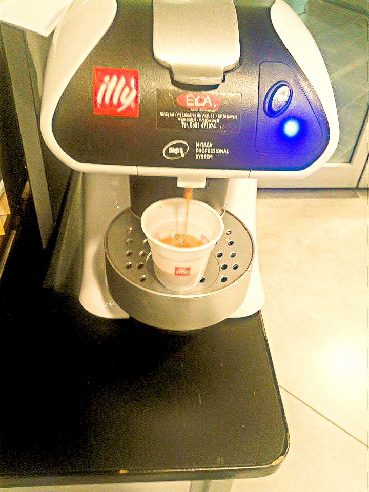 Illy Caffè Macchina