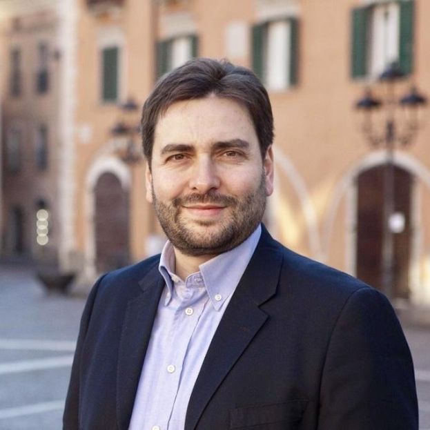 Sen. Fina