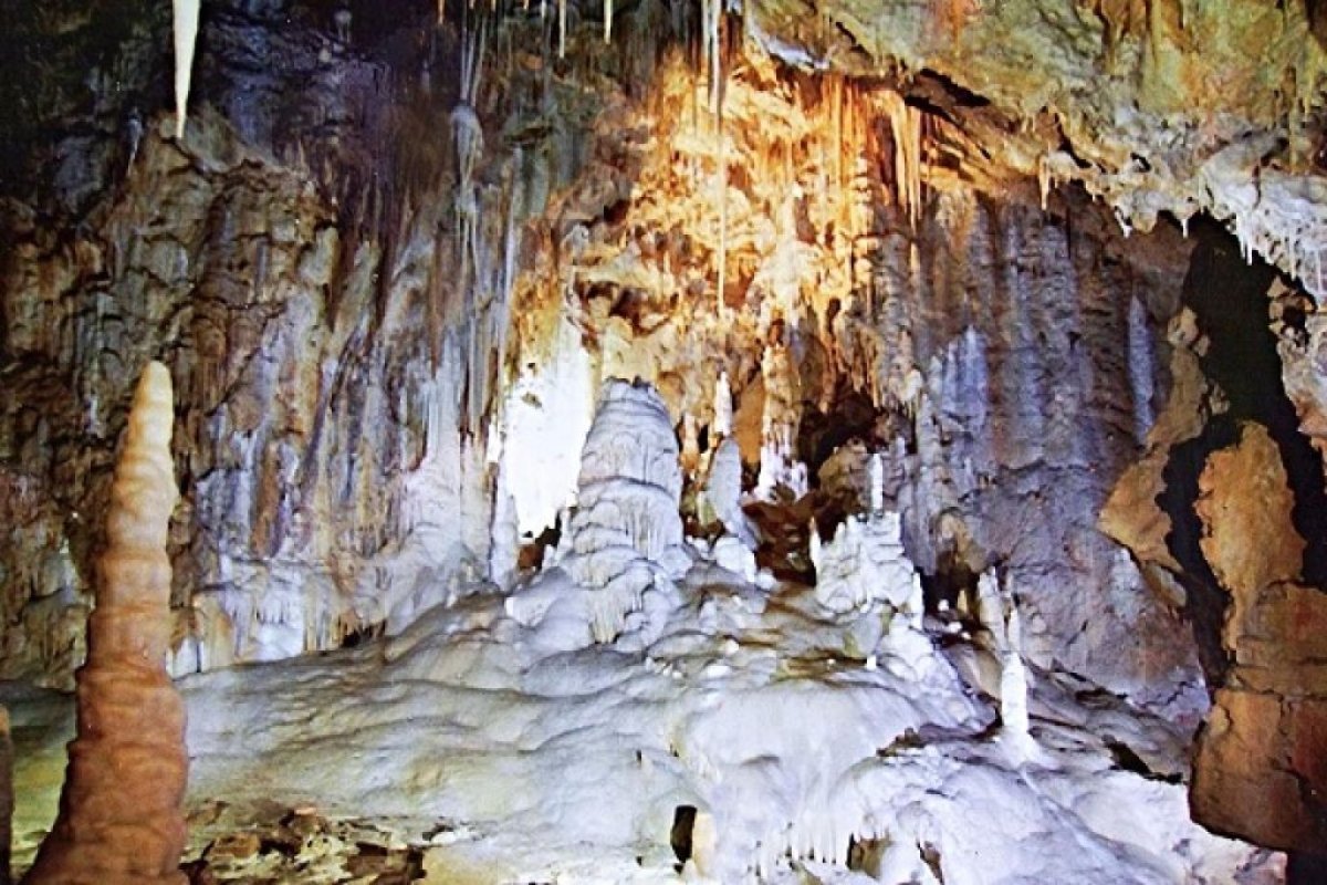GROTTA GRANDE DEI CERVI