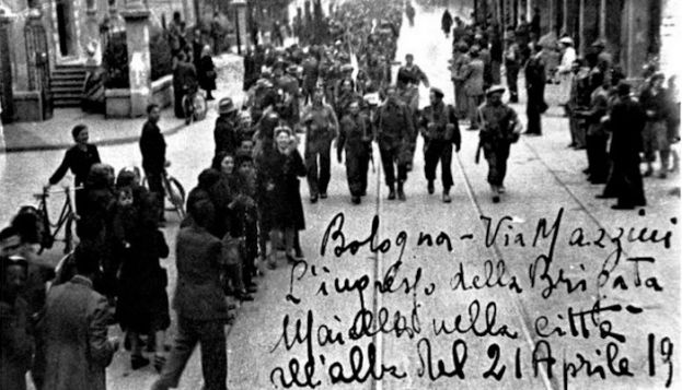 brigata-maiella sfila a bologna il 21 aprile 1945