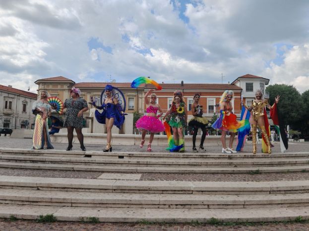 Partecipanti al Gaypride di Avezzano