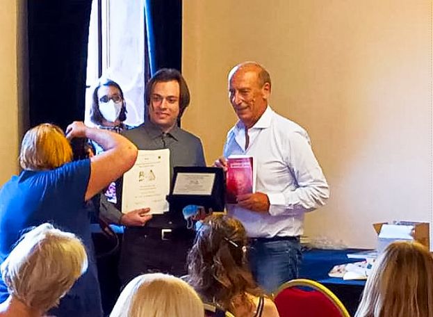 Andrrea Petricca premiato
