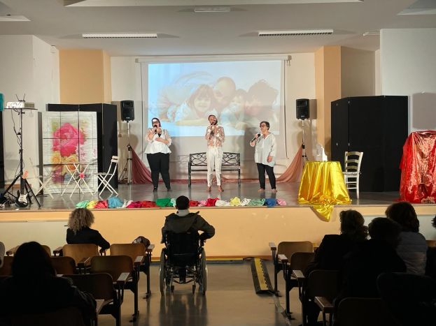 SPETTACOLO TEATRALE