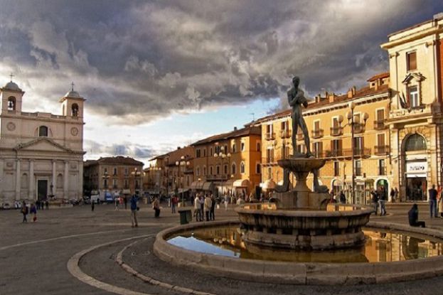 L'Aquila Piazza Duomo