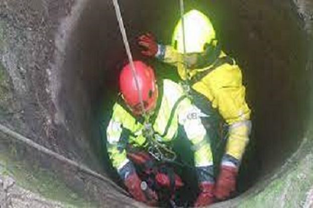 Soccorritori nel pozzo