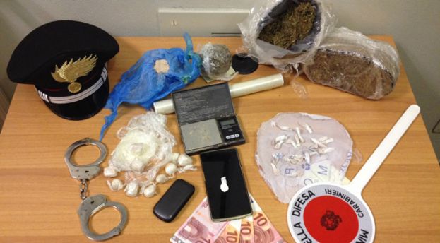 CARSOLI,IL GIUDICE CONVALIDA L'ARRESTO DEL 50ENNE FINITO IN MANETTE PER DROGA:SI E' AVVALSO DELLA FACOLTA' DI NON RISPONDERE