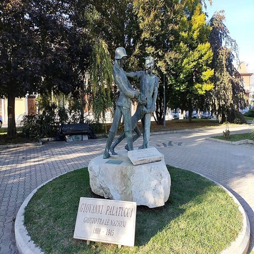 Momumento