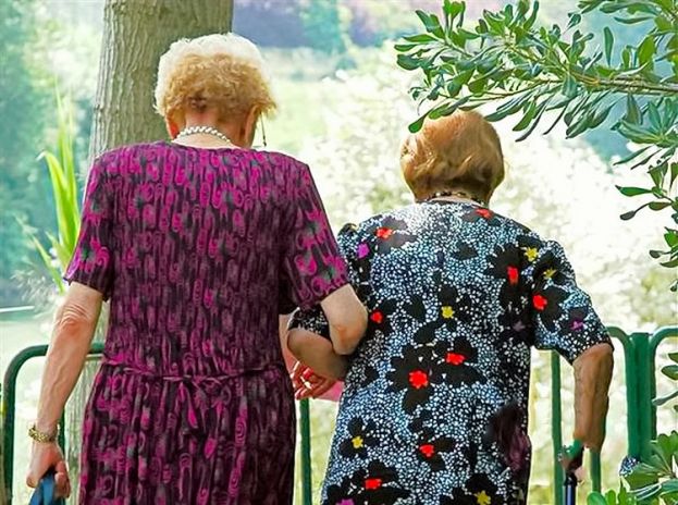 Donne anziane