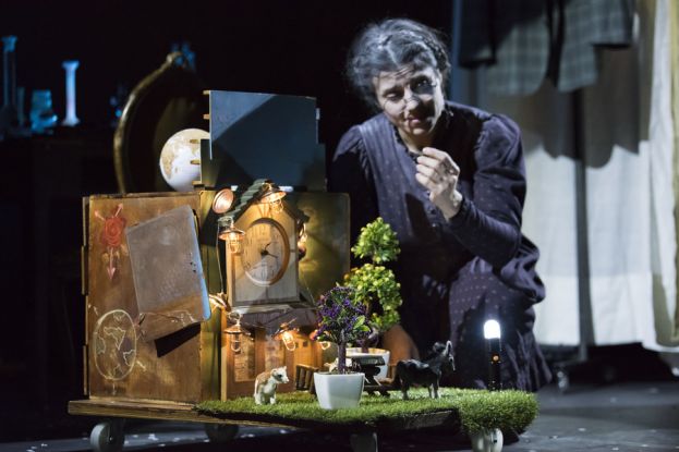 Lumen Marie Curie Illoco Teatro