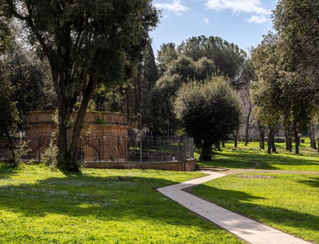 Loggia dei Vini_Desire Path
