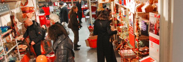 ROMA,SCIOPERO DI NATALE:DA IKEA A CARREFOUR SHOPPING A RISCHIO