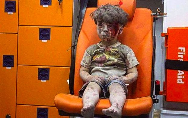 RAF SANCHEZ, "FRAMMENTI DI ORRORE": LA GUERRA IN SIRIA NEL VOLTO DEL PICCOLO OMRAN