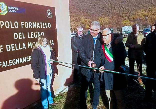 INAUGURATO A CAMERATA NUOVA IL POLO DEL LEGNO E DELLA MONTAGNA