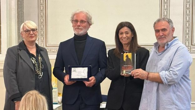 Primo premio Scomodo commissario