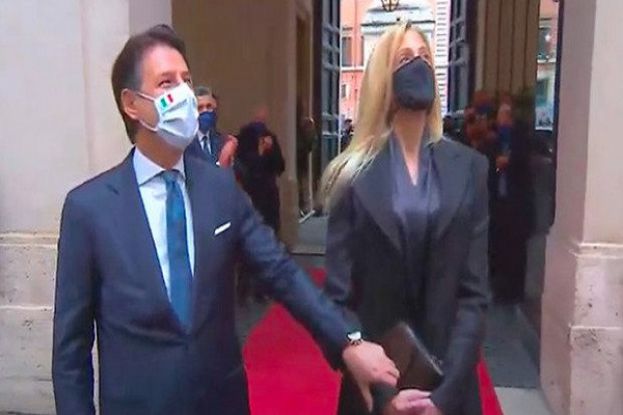 Giuseppe Conte e la sua compagna