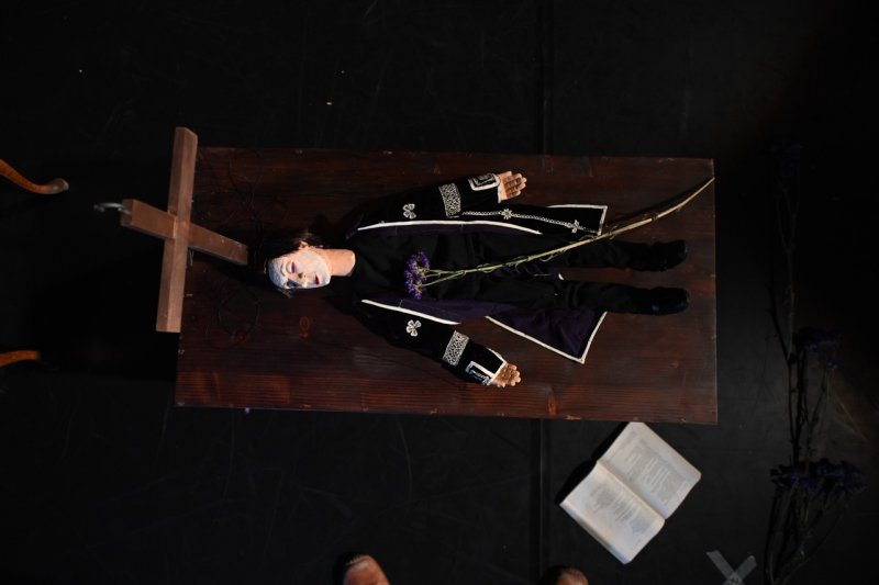 HAMLET IN PURPLE
