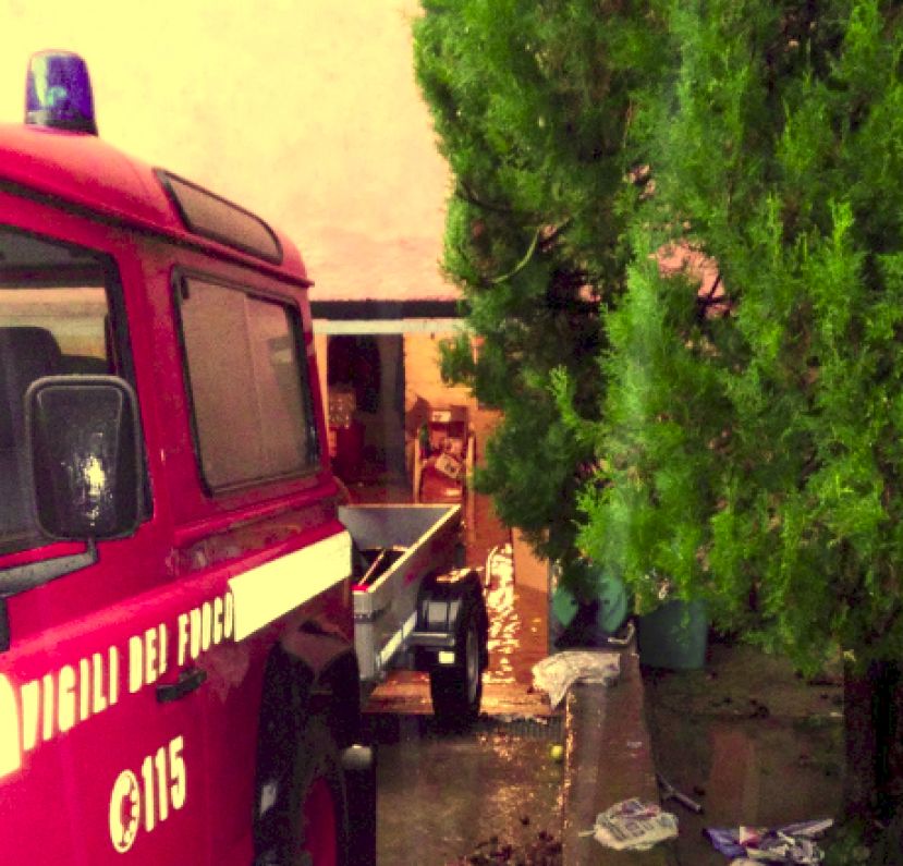 EMERGENZA MALTEMPO:UN POMERIGGIO DA "INCUBO" PER UNA DONNA DI CARSOLI(FOTO)