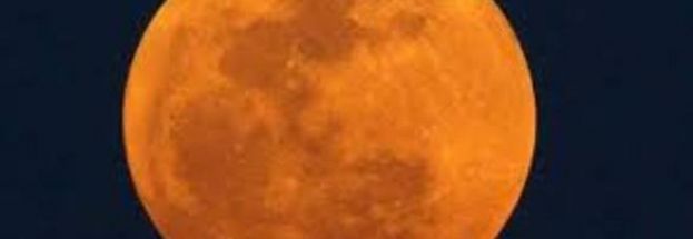 DOMENICA NOTTE ECLISSI DI SUPERLUNA:LO SPETTACOLO SI RIPETERA' NEL 2033