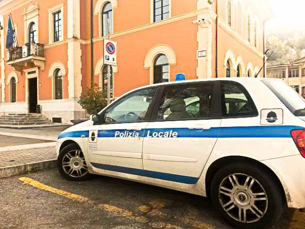 CARSOLI, LA POLIZIA LOCALE IN PATTUGLIAMENTO NOTTURNO NEI WEEKEND PER UNA MAGGIORE SICUREZZA URBANA