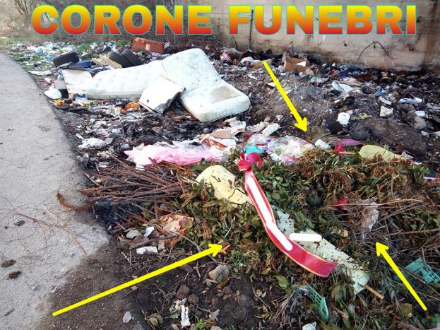 CARSOLI,GIORNATE ECOLOGICHE:"SOLO UN RICORDO".CORONE FUNEBRI GETTATE NELLA DISCARICA ABUSIVA
