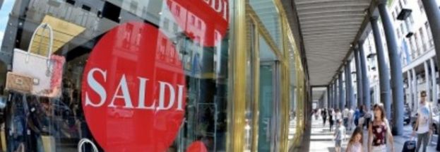 SALDI ESTIVI AL VIA,SPESA MEDIA 200-250 EURO:LA MAPPA DEGLI SCONTI