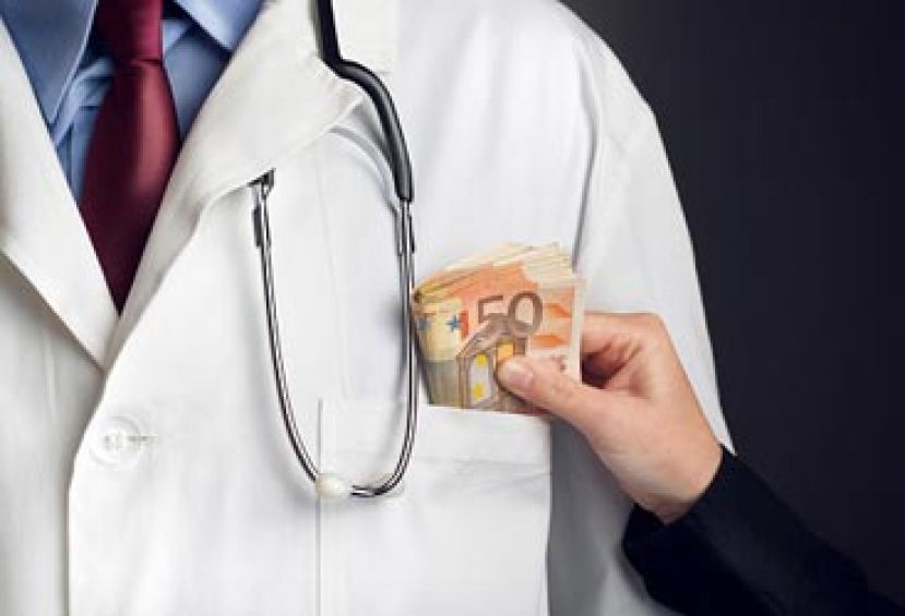 TAGLI SANITA':DAI DENTI ALLE VISITE,SI PAGHERA' QUASI TUTTO