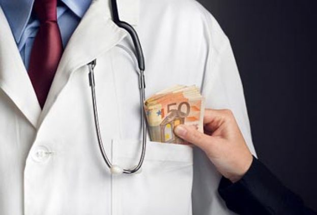 TAGLI SANITA':DAI DENTI ALLE VISITE,SI PAGHERA' QUASI TUTTO