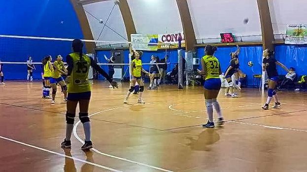 AMARA SCONFITTA PER IL NIVES VOLLEY CARSOLI SUL CAMPO DEL VIRTUS LORETO