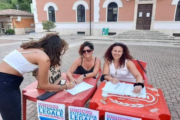 Raccolte Firme Referendum Eutanasia