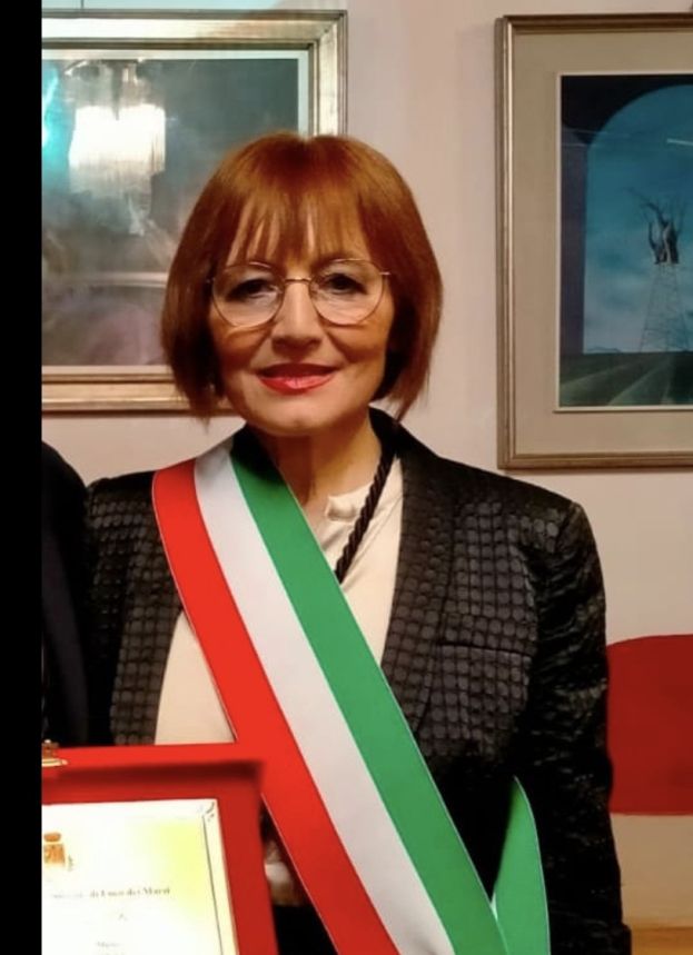Sindaca De Rosa