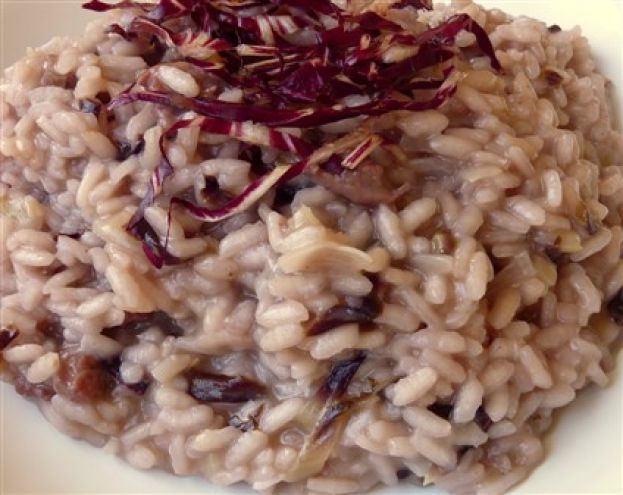 RISO CON SALSICCIA E RADICCHIO