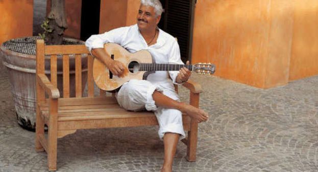 PINO DANIELE,IN VENDITA LA VILLA IN MAREMMA