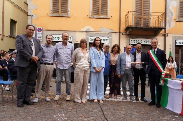 Consegna del riconoscimento al comitato Fieera del Fungo di Borgotaro