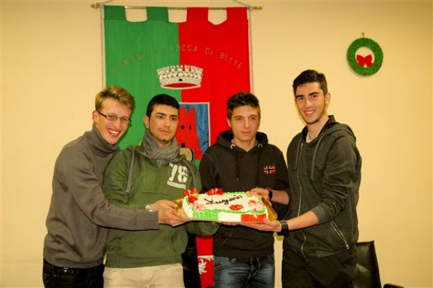ROCCA DI BOTTE FESTEGGIA I SUOI 18 ANNI(FOTO)