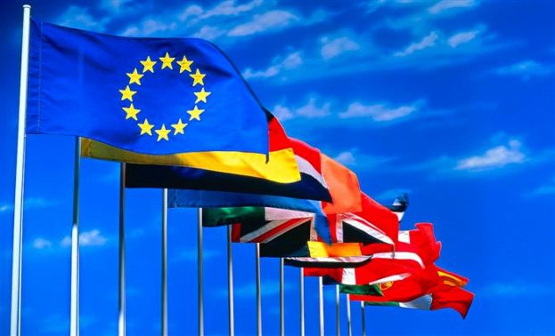 FUORI DALL'EUROZONA 1 MILIONE DI POSTI DI LAVORO TRA IL 2008 E IL 2015