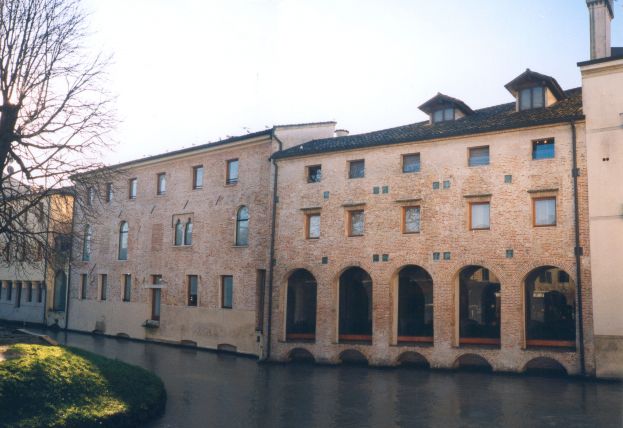 Carraresi