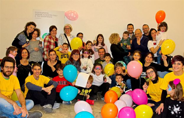 Figli e genitori insieme nella Filiale di Poste Italiane a Teramo
