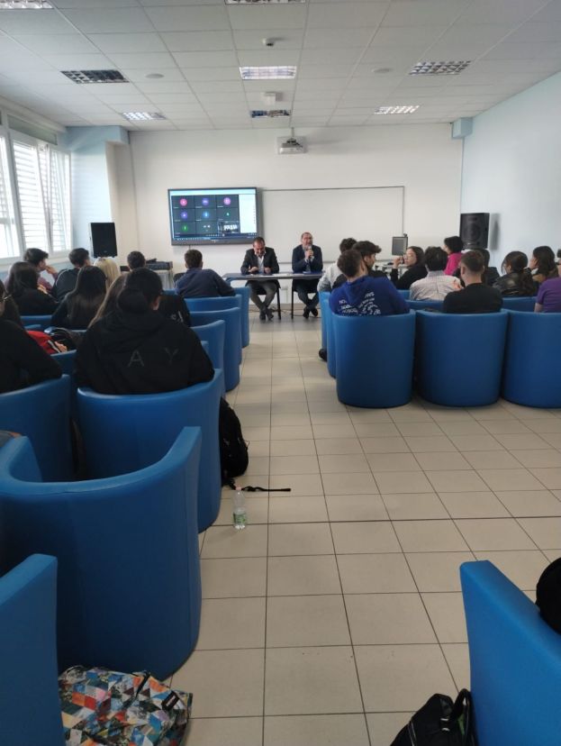 mario sirimarco incontro liceo scientifico avezzano