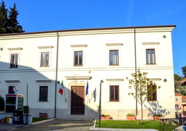 CARO TASSE AD ARSOLI,LA MINORANZA AL SINDACO CAUCCI:"ARRIVEREMO AL PRESIDENTE DELLA REPUBBLICA"