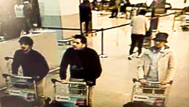 ATTACCO A BRUXELLES, IDENTIFICATI I KAMIKAZE DELL'AEREOPORTO ZAVENTEM. PROBABILE ITALIANA TRA LE VITTIME
