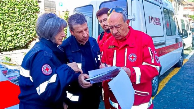 Volontari della Croce Rossa a Lavoro