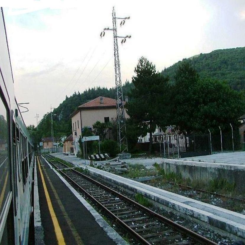 Stazione ferroviaria Oricola-Pereto