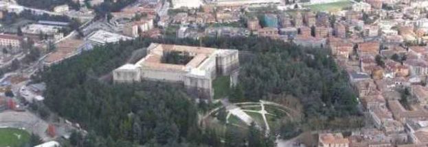 TREMANO LE FINESTRE, MA NON È UN TERREMOTO: "UN BOATO FORTISSIMO". MISTERO IN ABRUZZO