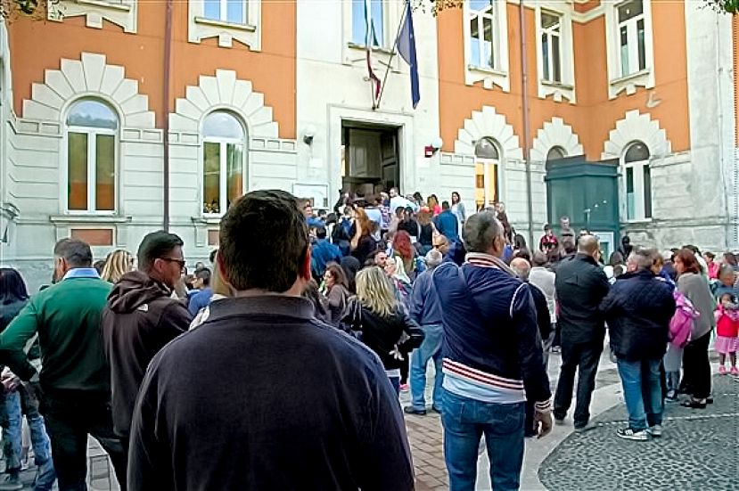 CARSOLI, SCUOLA ELEMENTARE CARLO SCARCELLA: "STRUMENTALIZZARE LA PAURA, NON PERDIAMO LA TESTA"