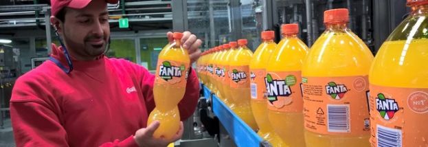 LA FANTA IN BOTTIGLIA ASIMMETRICA: VERRA’ PRODOTTA NELLO STABILIMENTO DI ORICOCA COCA COLA HBC