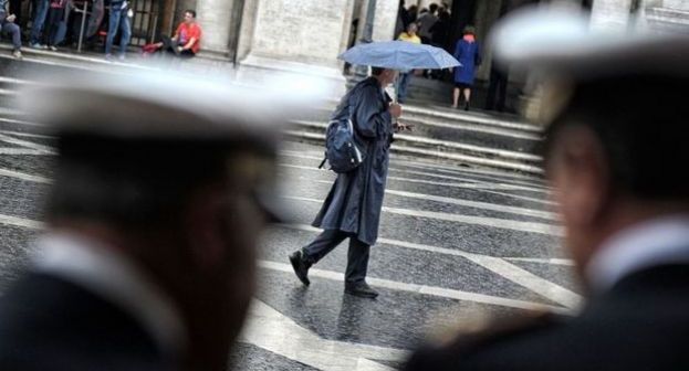 ROMA, SCATTA L'ALLERTA MALTEMPO: FORTI TEMPORALI ATTESI NEL POMERIGGIO