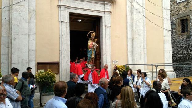 POGGIO CINOLFO,LE FOTO E IL VIDEO DEI FESTEGGIAMENTI IN ONORE DEI CADUTI IN GUERRA E DELLA MADONNA DELLE GRAZIE