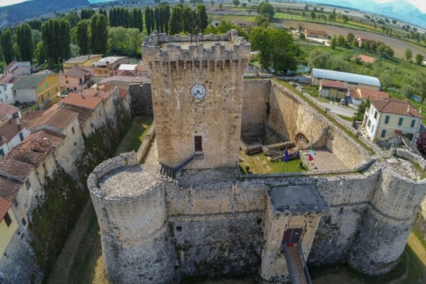 CASTELLO PICCOLOMINI