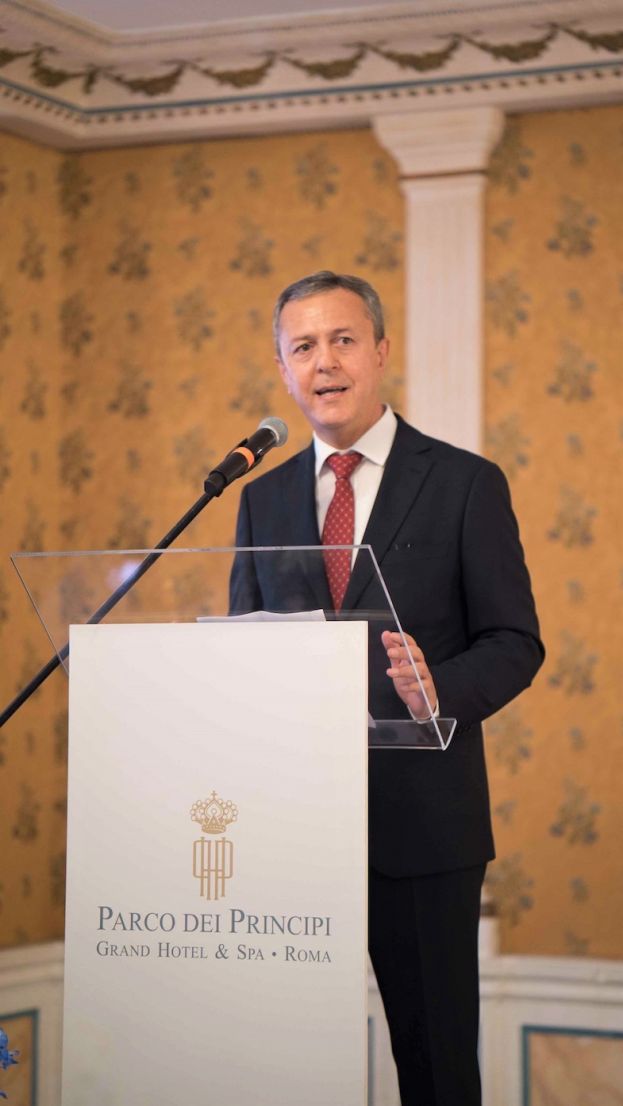 L'Ambasciatore dell'Uzbekistan in Italia Otabek Akbarov